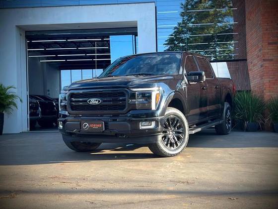 FORD F-150 5.0 V8 GASOLINA CD LARIAT BLACK FX4 AUTOMÁTICO